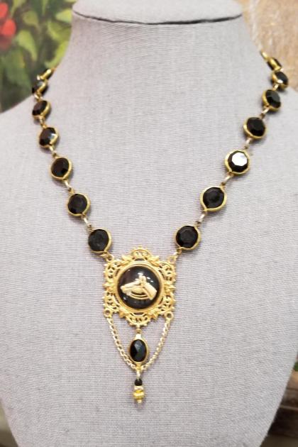 Whoa Nelly Vintage Equestrian Necklace