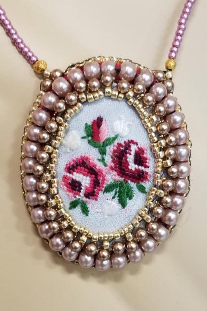 Victorian Needlepoint Embroidered Flowers Necklace