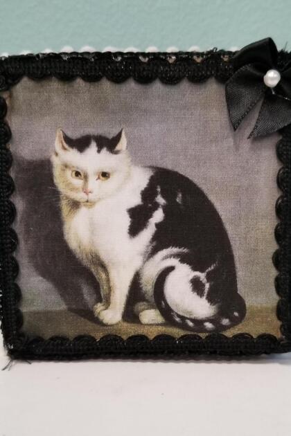 Colonial Folk Art Painting of Black and White Cat Decorative Box