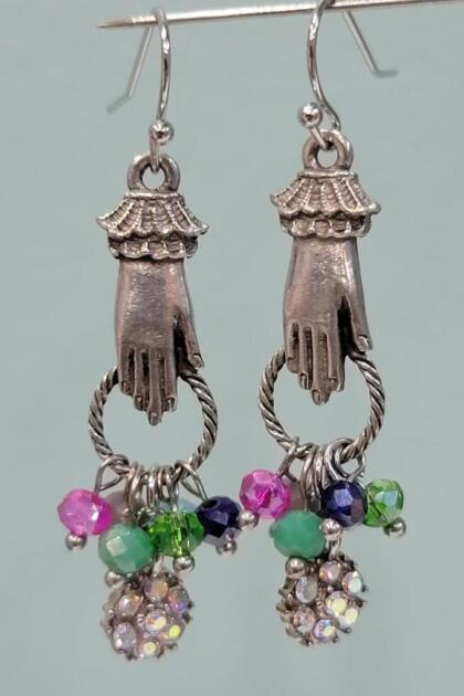 Hand Clasping Ring with Charm Earrings